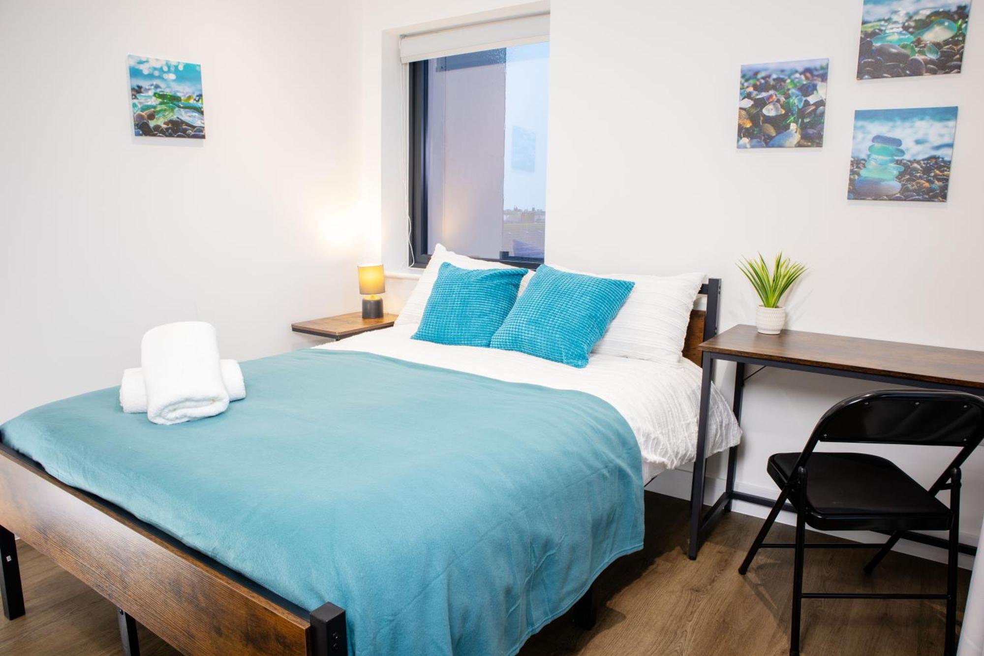Central 2 Bed 2 Bath Apartment Near Brighton College, Beach, Hospital - Long Stay Offers Kültér fotó