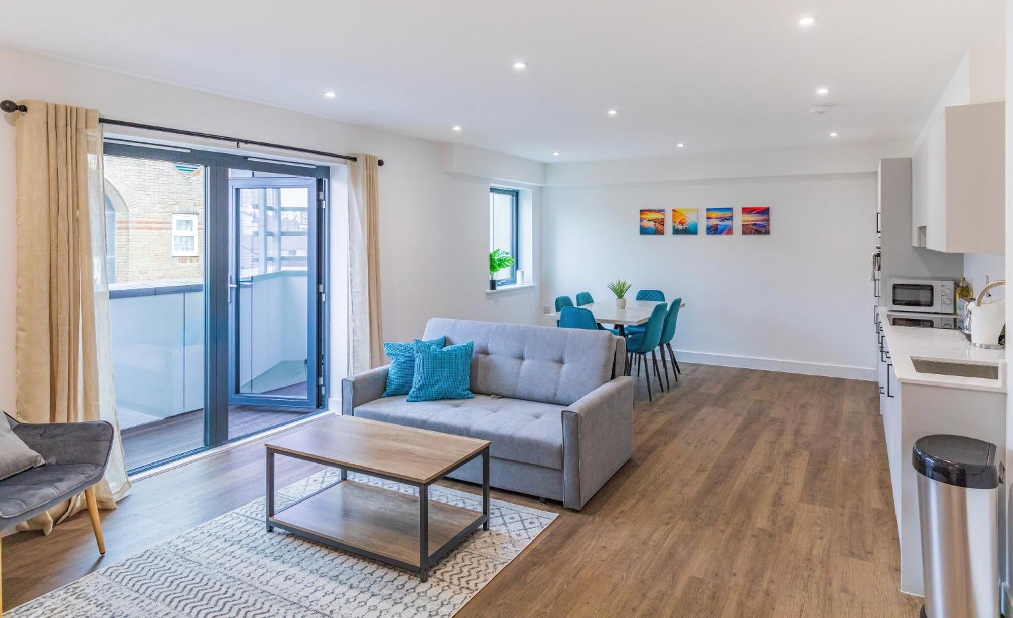 Central 2 Bed 2 Bath Apartment Near Brighton College, Beach, Hospital - Long Stay Offers Kültér fotó