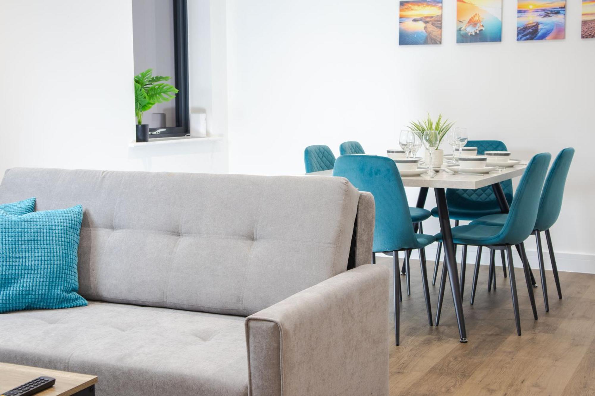 Central 2 Bed 2 Bath Apartment Near Brighton College, Beach, Hospital - Long Stay Offers Kültér fotó