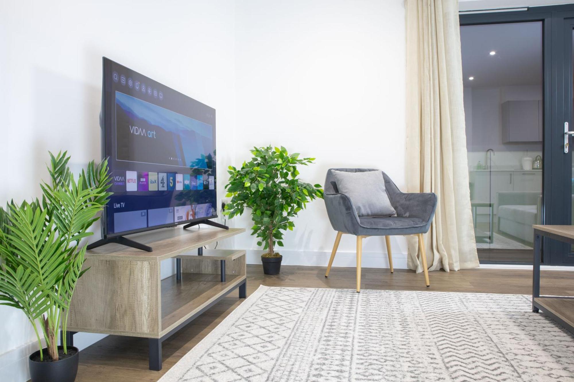 Central 2 Bed 2 Bath Apartment Near Brighton College, Beach, Hospital - Long Stay Offers Kültér fotó