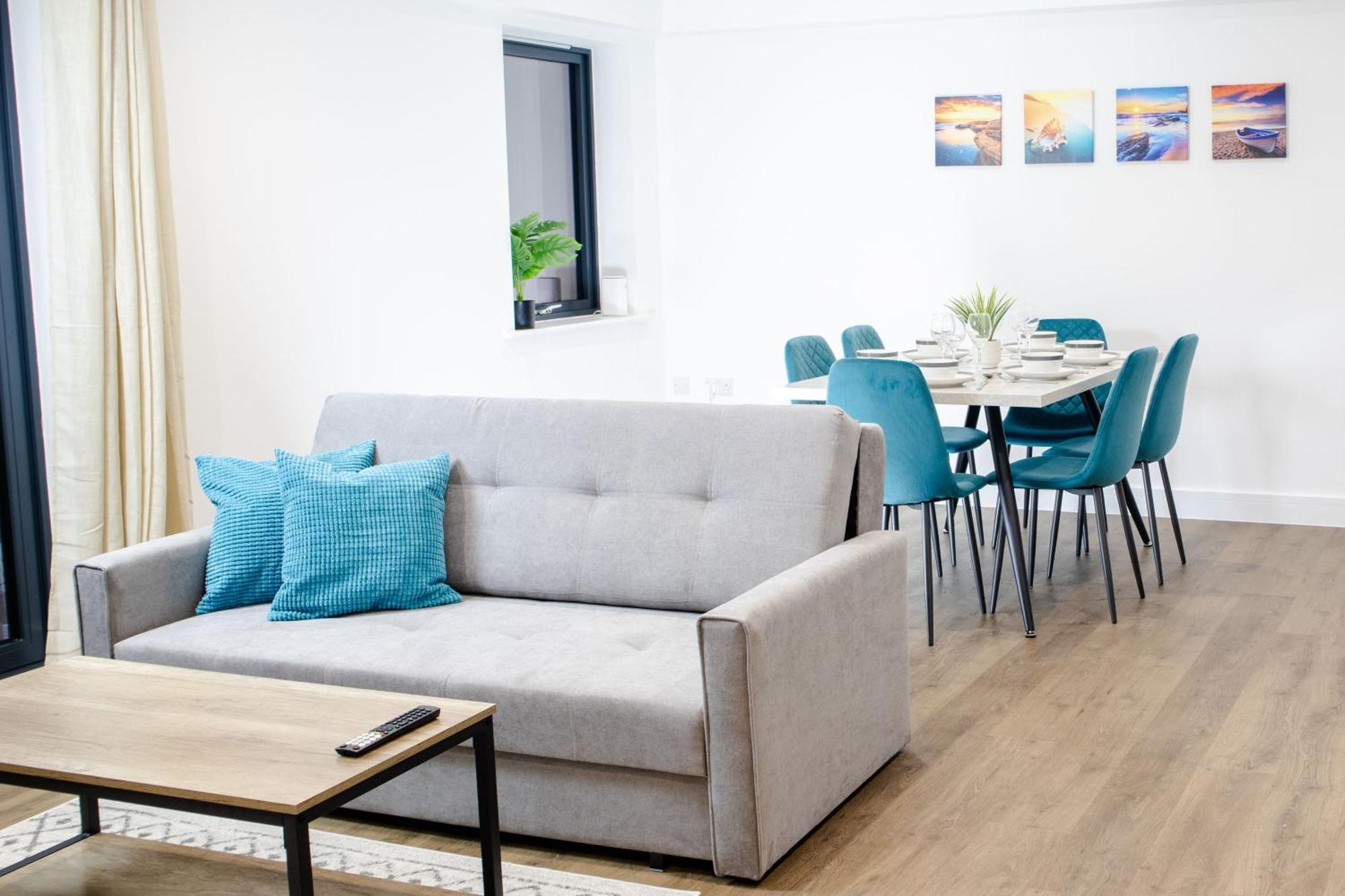 Central 2 Bed 2 Bath Apartment Near Brighton College, Beach, Hospital - Long Stay Offers Kültér fotó